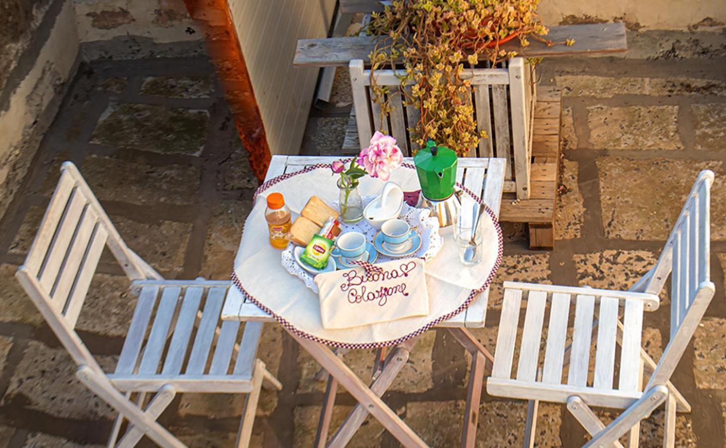 Antica Dimora Dei Nonni Bed & Breakfast Lecce Cameră foto